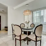 El Duque Private Lux