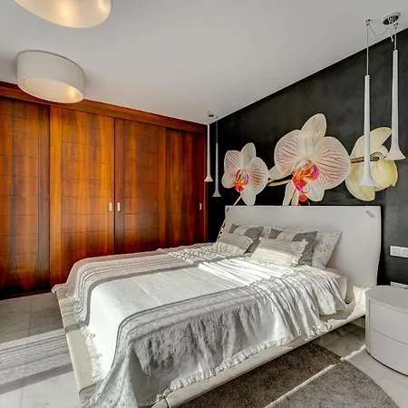 El Duque Private Lux