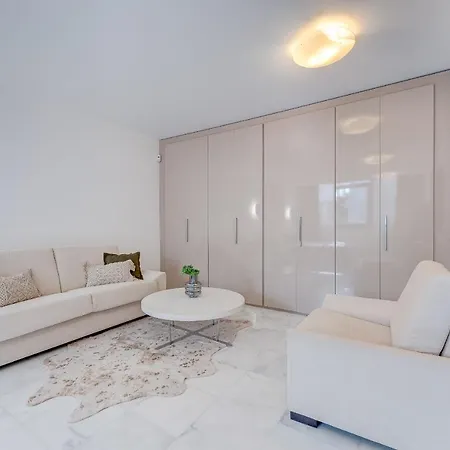 El Duque Private Lux أذيخي